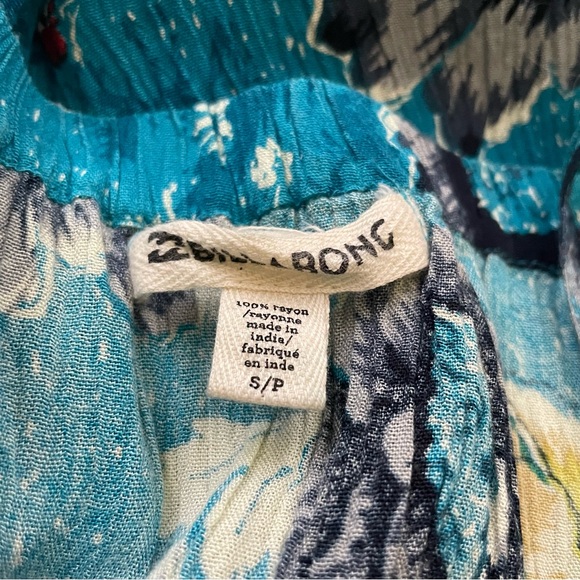 Billabong Floral Halter Top - Picture 3 of 6